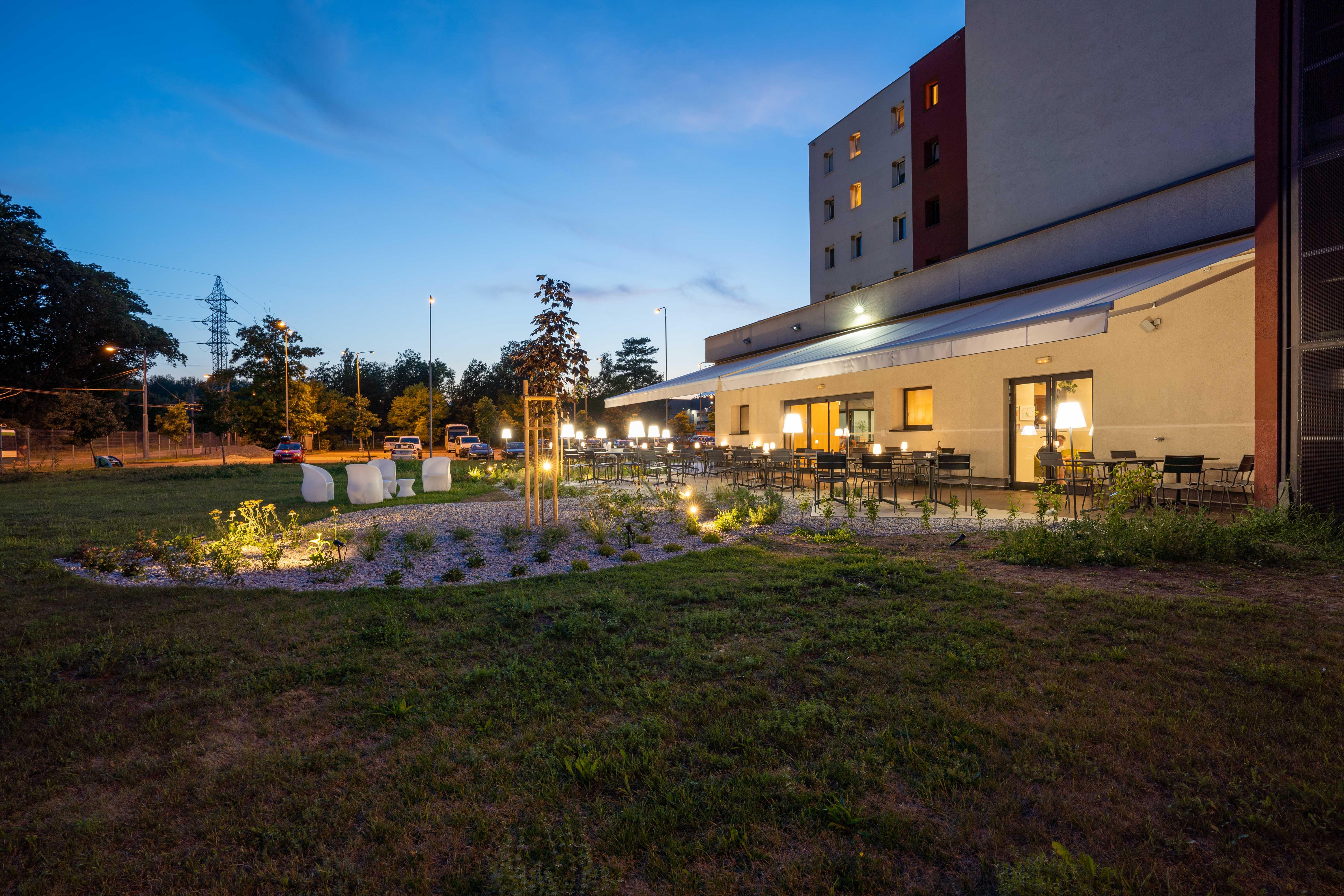 Ibis Hotel Плзень Екстер'єр фото