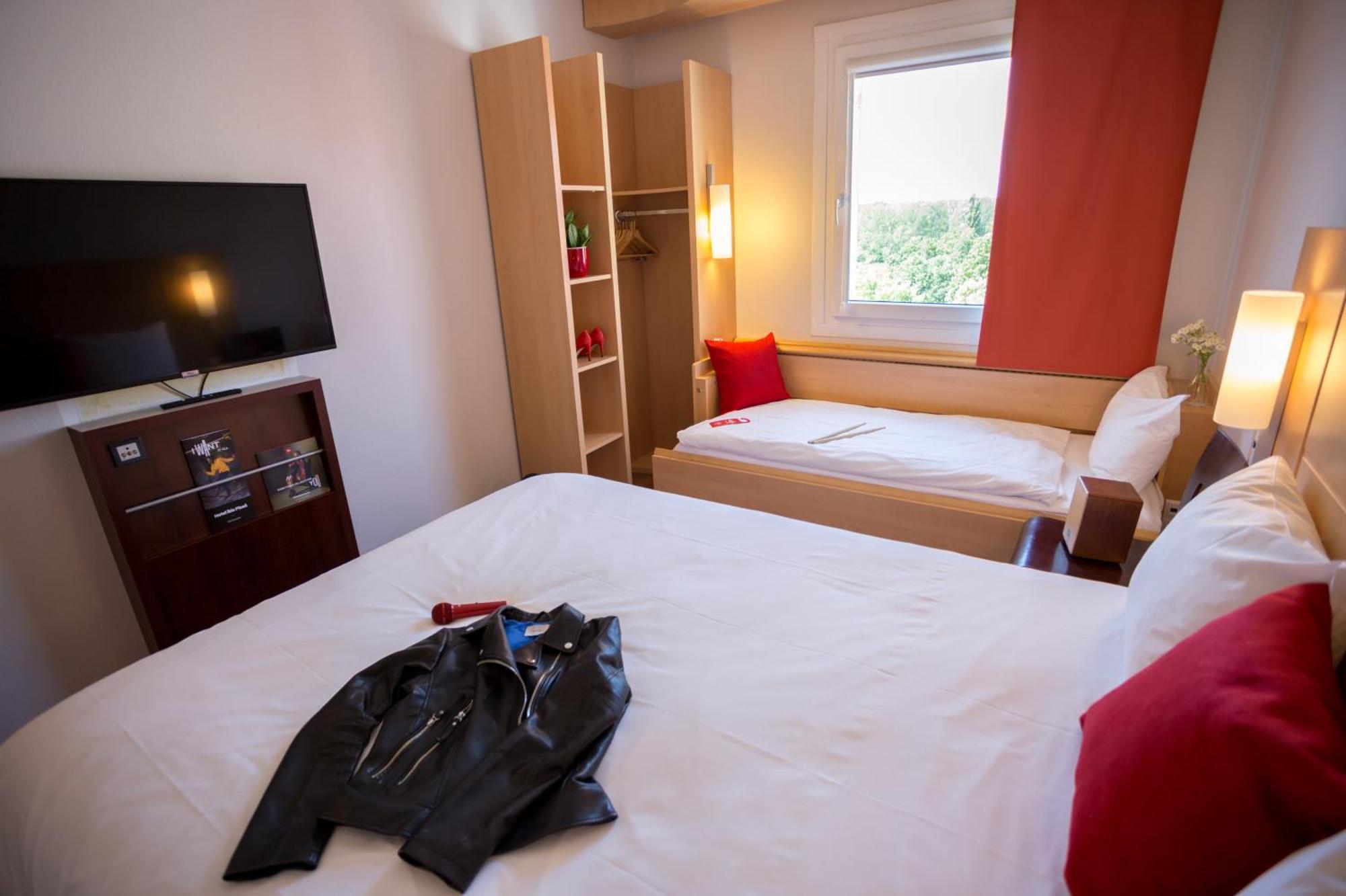 Ibis Hotel Плзень Екстер'єр фото